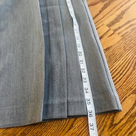 Gray Pleated Wide-Leg Pants 3/4 Coullotte Pants - Picture 5 of 12